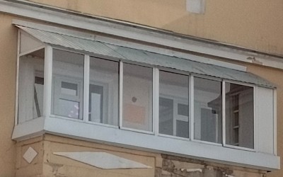 Перемонтаж балкона с новой крышей, полом и потолком